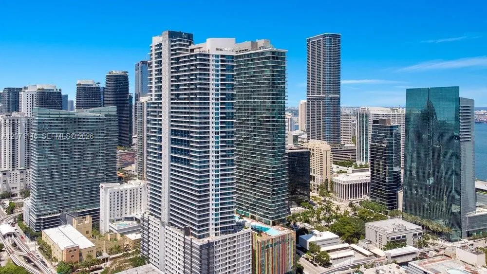 60 SW 13th St #1402 Miami, FL 33130
