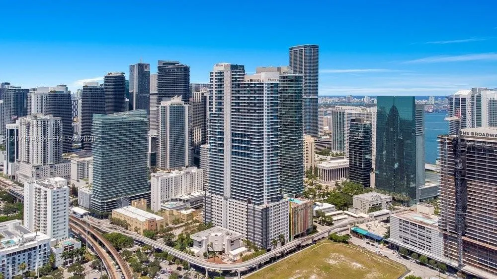 60 SW 13th St #1402 Miami, FL 33130