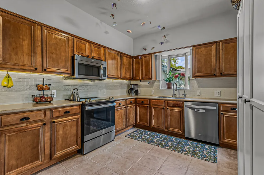 1618 Seevers Avenue Dallas, TX 75216