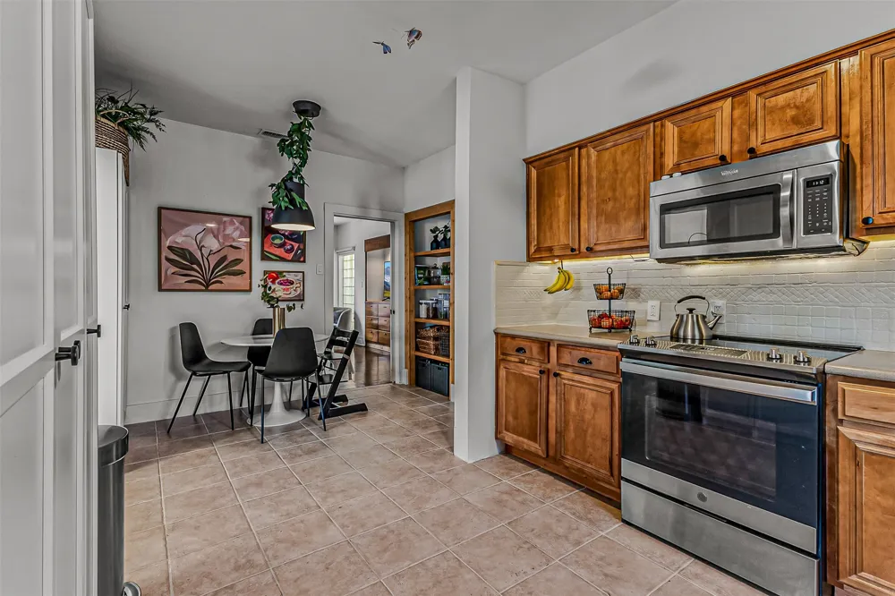 1618 Seevers Avenue Dallas, TX 75216