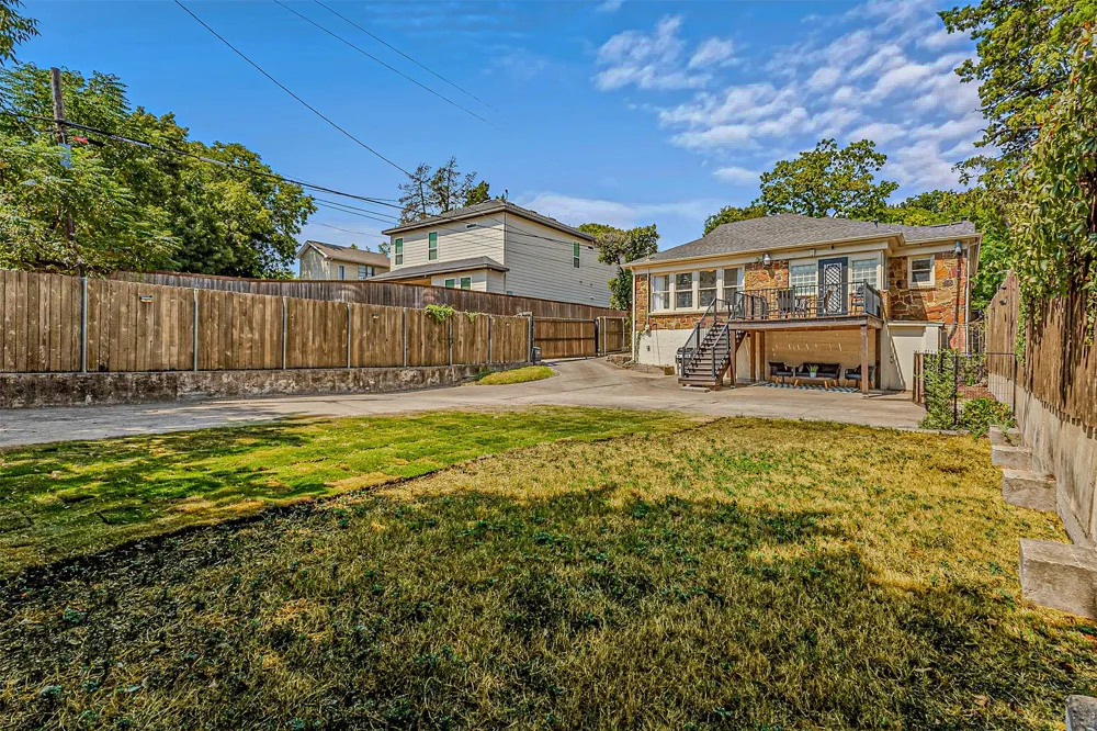 1618 Seevers Avenue Dallas, TX 75216