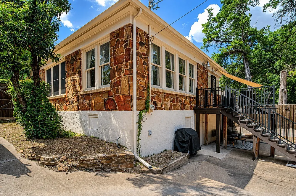 1618 Seevers Avenue Dallas, TX 75216