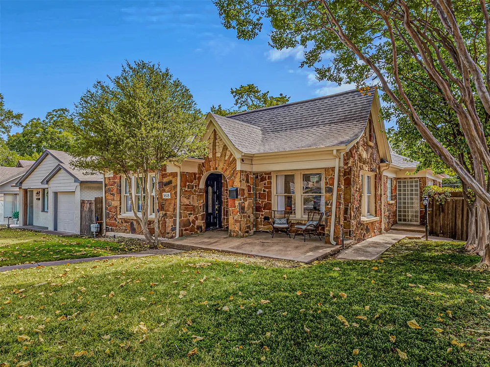 1618 Seevers Avenue Dallas, TX 75216