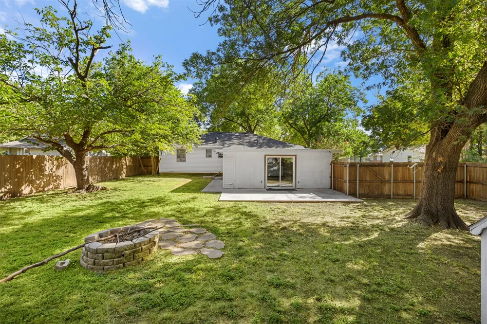 412 E Ross Street Waxahachie, TX 75165