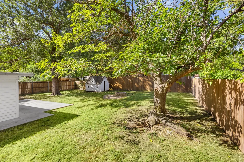 412 E Ross Street Waxahachie, TX 75165