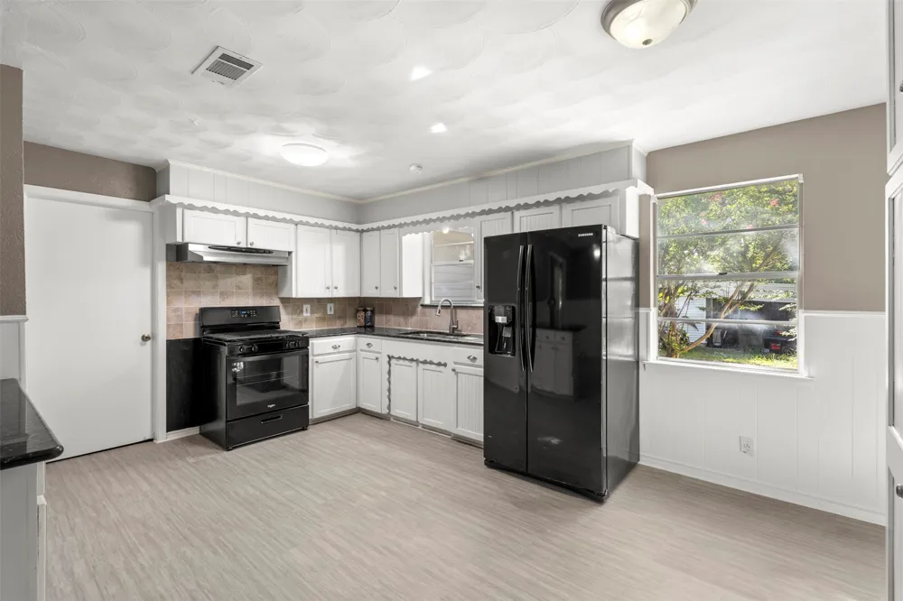 412 E Ross Street Waxahachie, TX 75165