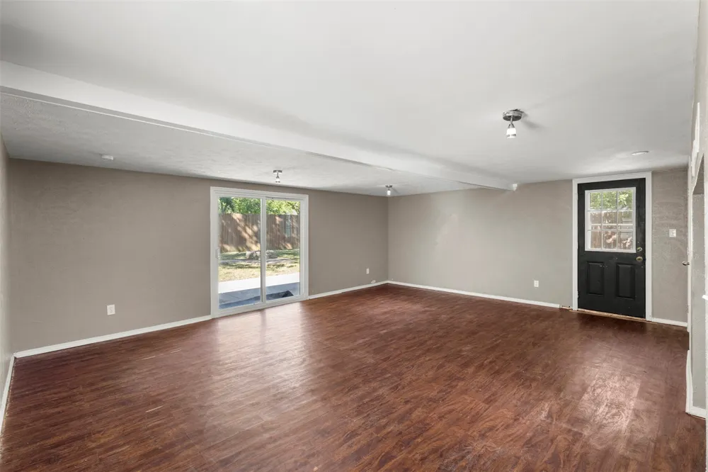 412 E Ross Street Waxahachie, TX 75165