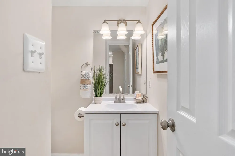 4749 SHADOW OAK COURT Dumfries, VA 22025
