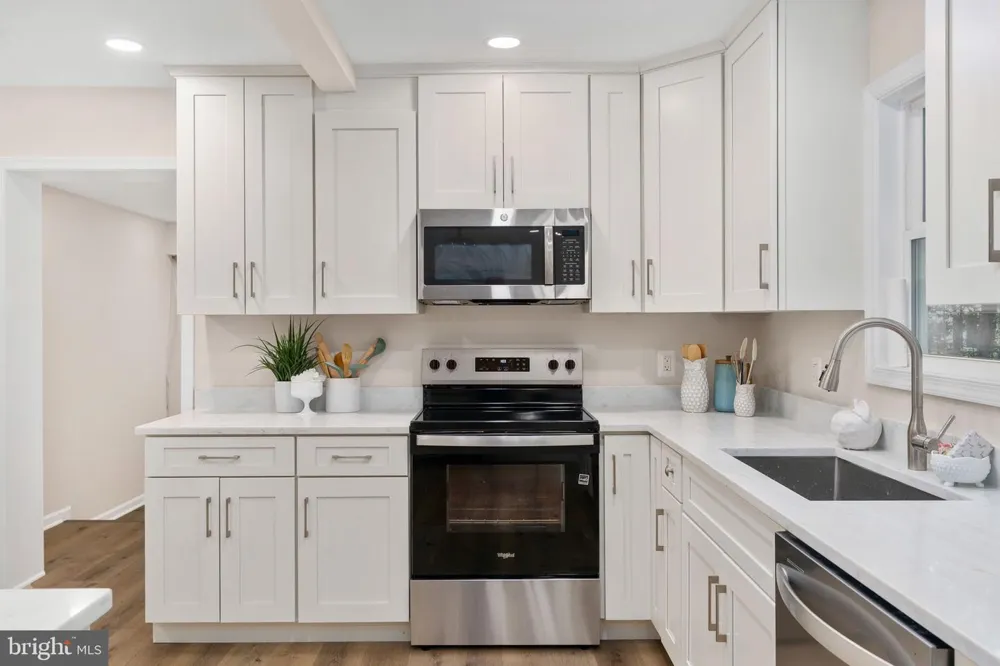 4749 SHADOW OAK COURT Dumfries, VA 22025