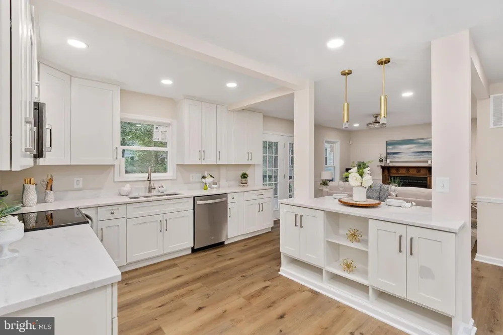 4749 SHADOW OAK COURT Dumfries, VA 22025