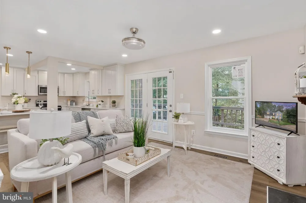 4749 SHADOW OAK COURT Dumfries, VA 22025