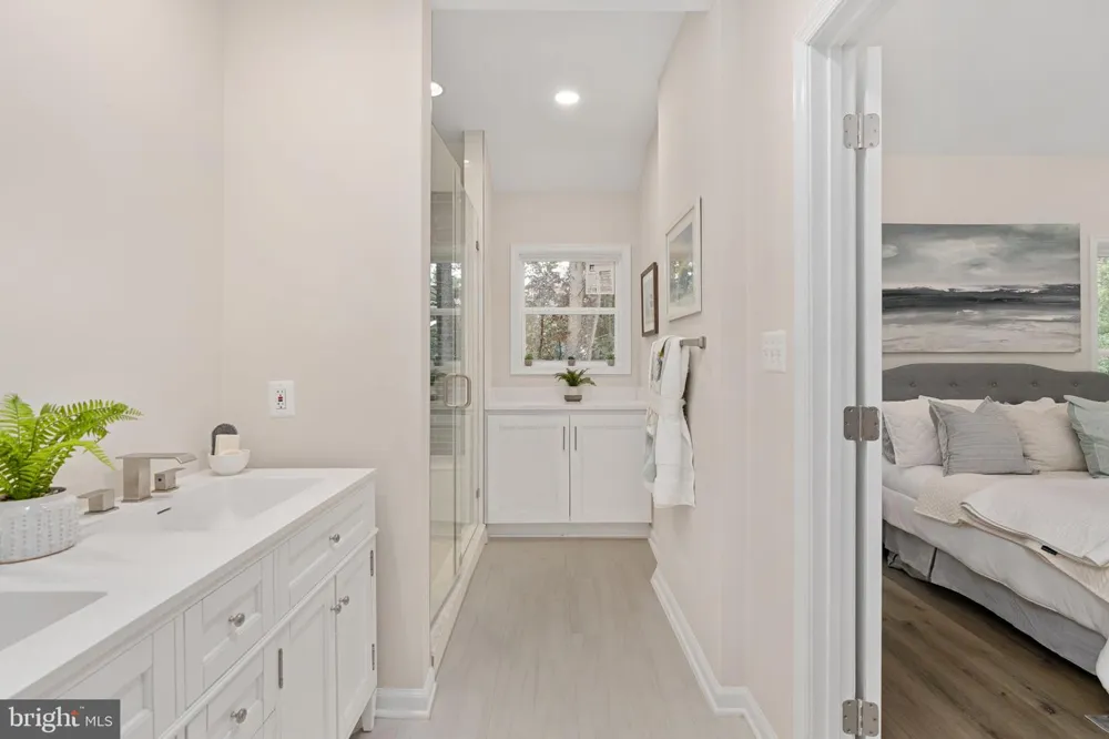 4749 SHADOW OAK COURT Dumfries, VA 22025