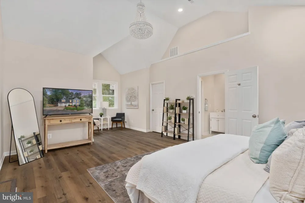 4749 SHADOW OAK COURT Dumfries, VA 22025