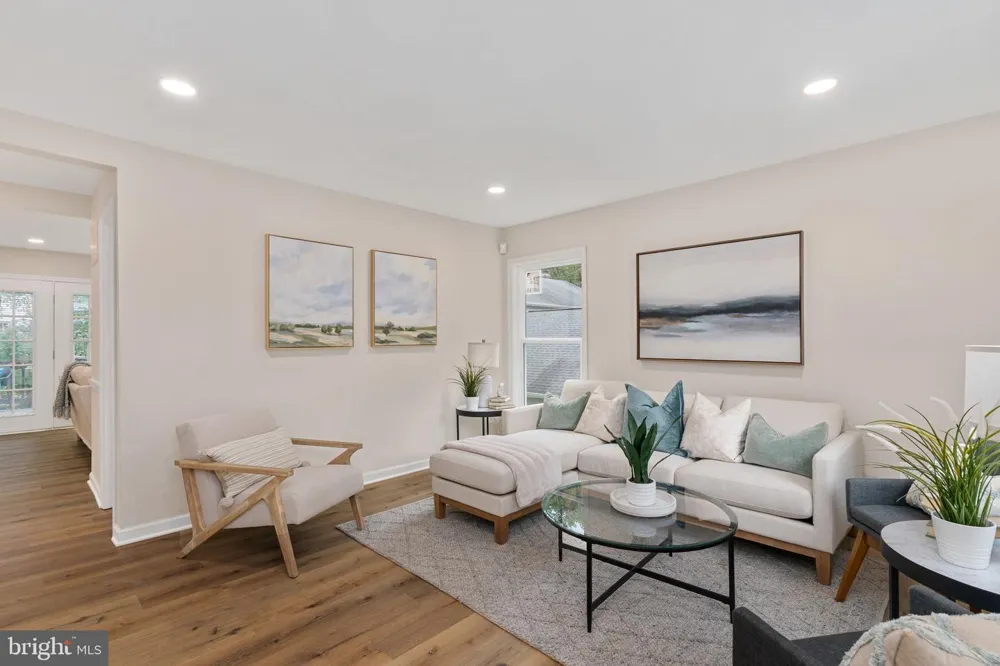 4749 SHADOW OAK COURT Dumfries, VA 22025