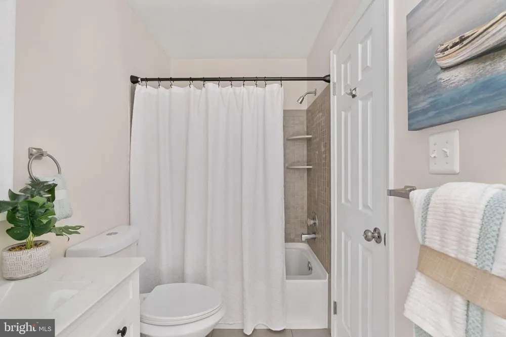 4749 SHADOW OAK COURT Dumfries, VA 22025