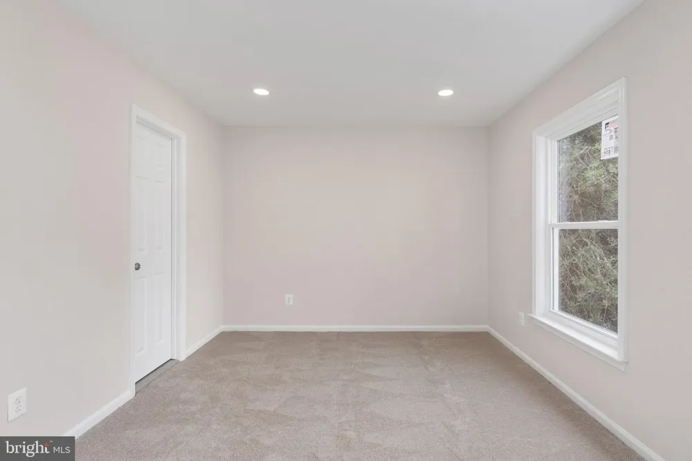 4749 SHADOW OAK COURT Dumfries, VA 22025