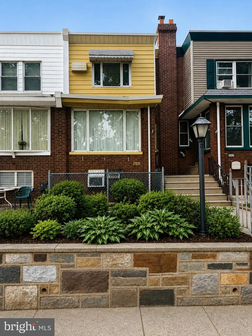 3305 PRINCETON AVENUE Philadelphia, PA 19149