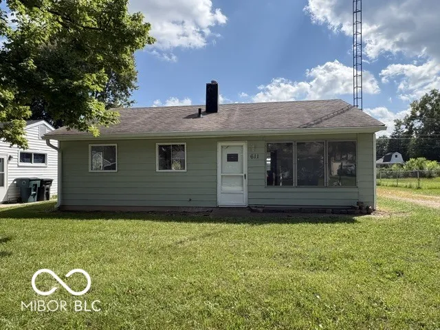 611 E Linda Layne Muncie, IN 47303