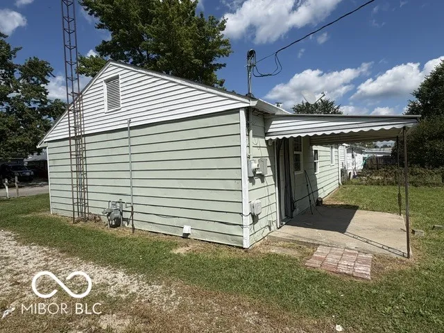 611 E Linda Layne Muncie, IN 47303