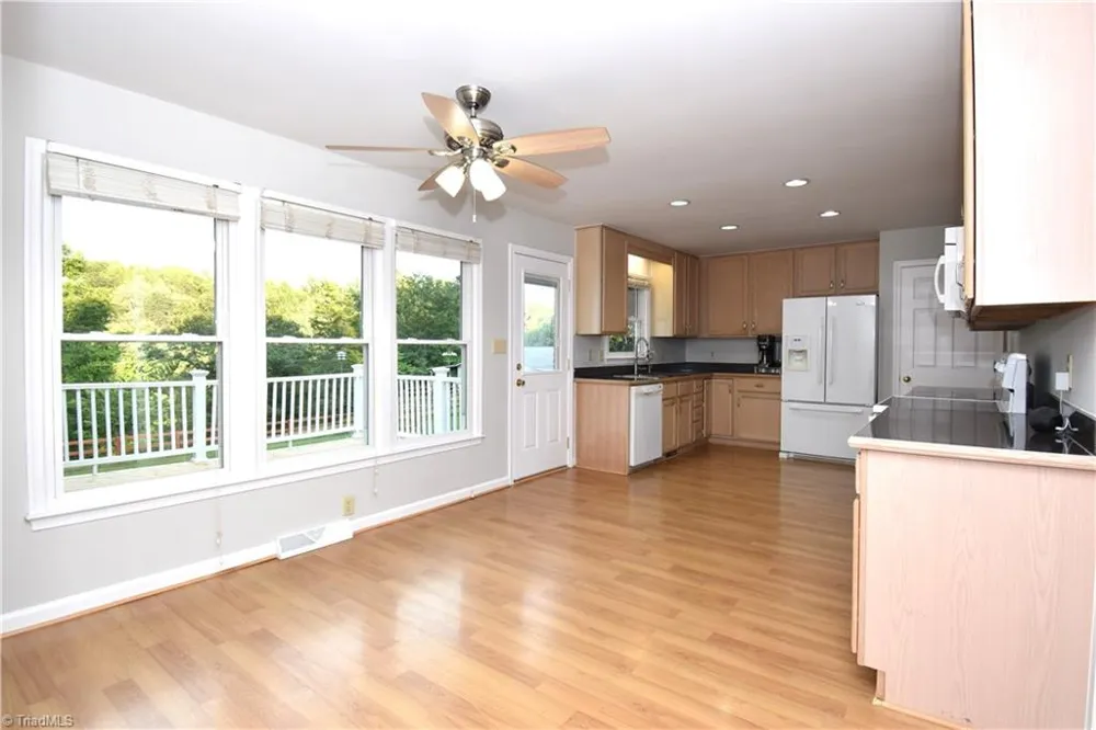 8546 Hudson-James Road Summerfield, NC 27358
