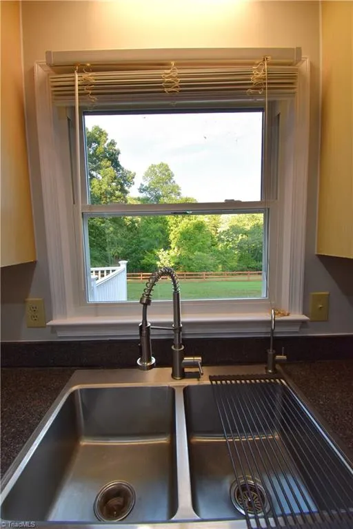 8546 Hudson-James Road Summerfield, NC 27358