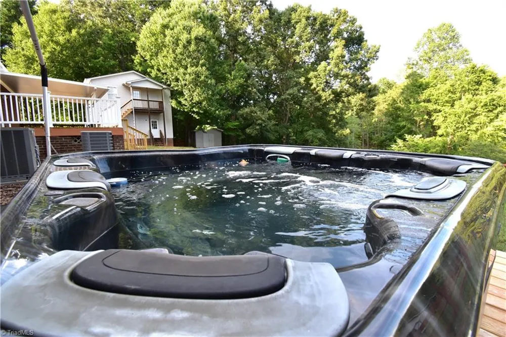 8546 Hudson-James Road Summerfield, NC 27358