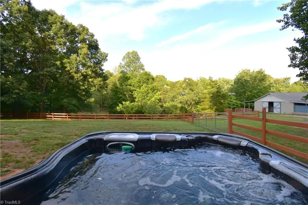 8546 Hudson-James Road Summerfield, NC 27358