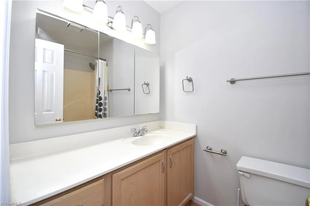 8546 Hudson-James Road Summerfield, NC 27358