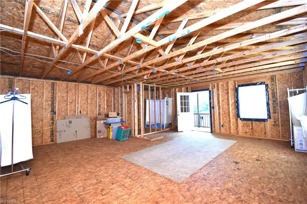 8546 Hudson-James Road Summerfield, NC 27358