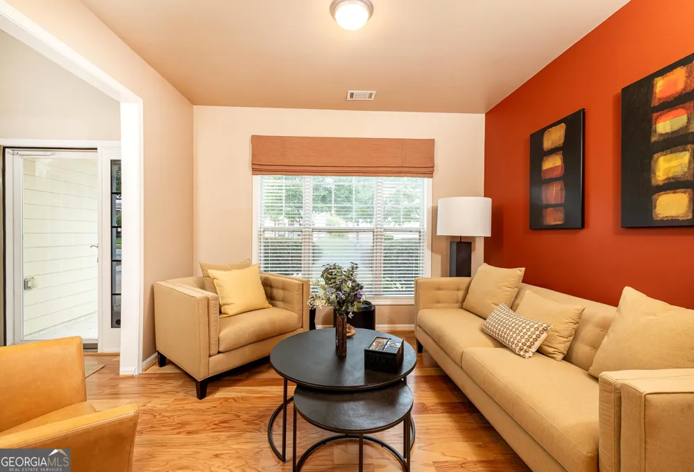 5689 Sunlily DR South Fulton, GA 30349