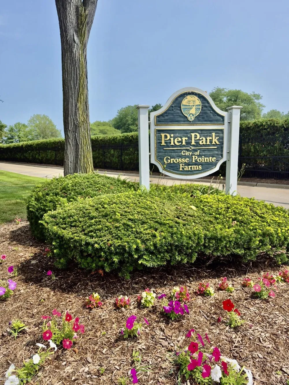 316 Chalfonte Avenue Grosse Pointe Farms City, MI 48236