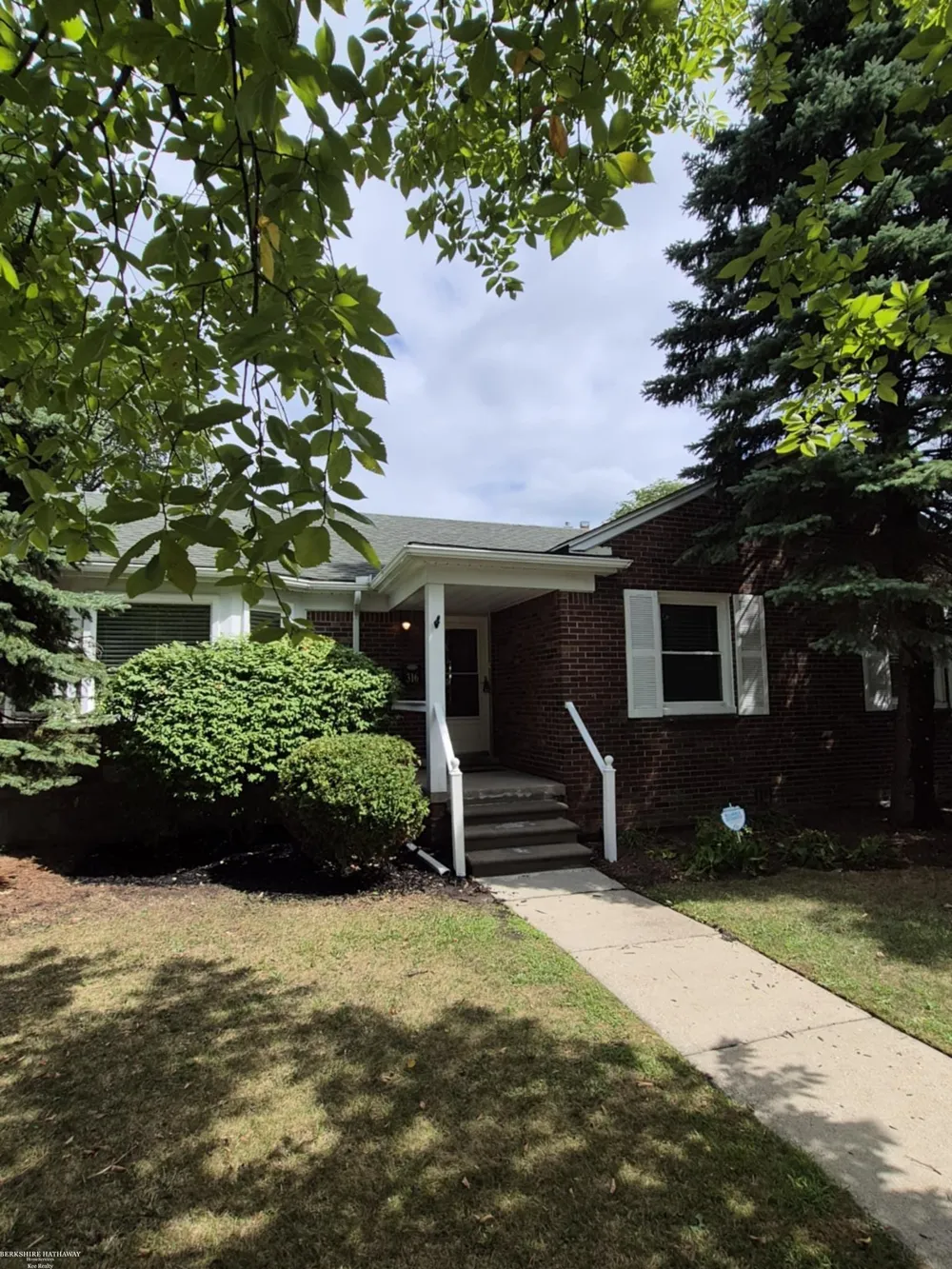 316 Chalfonte Avenue Grosse Pointe Farms City, MI 48236