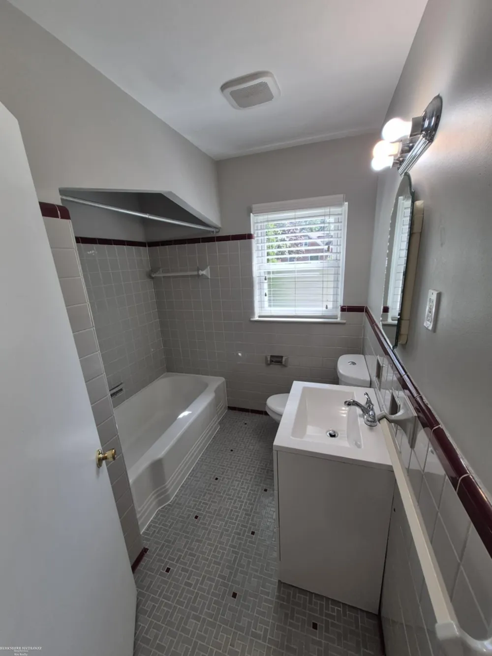 316 Chalfonte Avenue Grosse Pointe Farms City, MI 48236