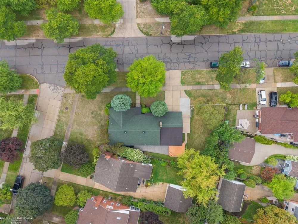 316 Chalfonte Avenue Grosse Pointe Farms City, MI 48236