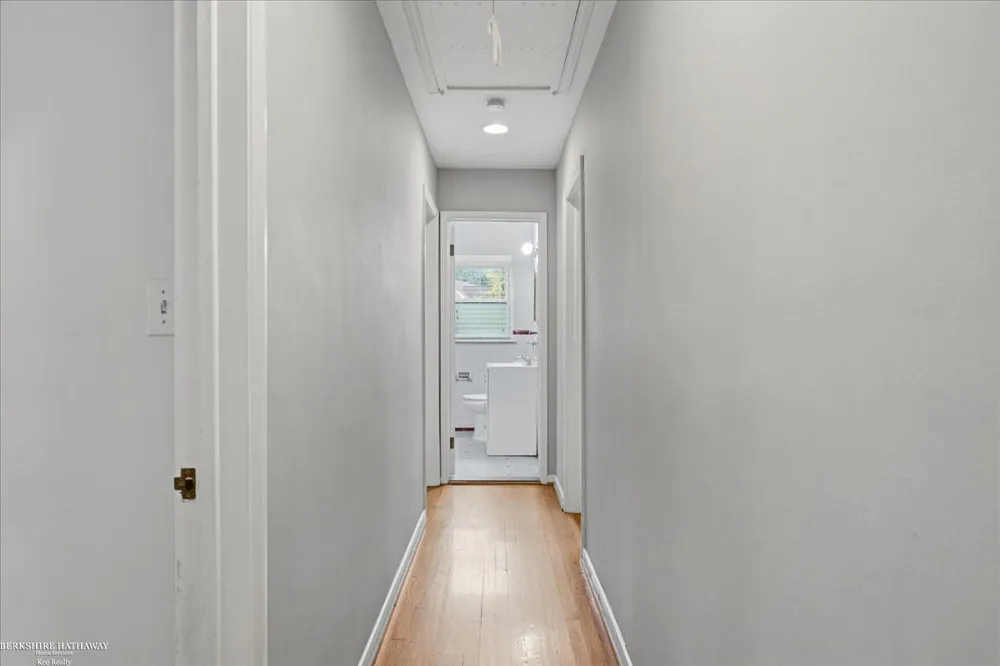 316 Chalfonte Avenue Grosse Pointe Farms City, MI 48236