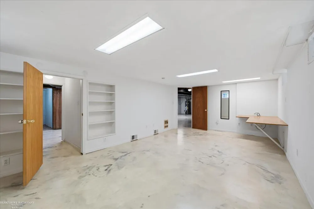 316 Chalfonte Avenue Grosse Pointe Farms City, MI 48236