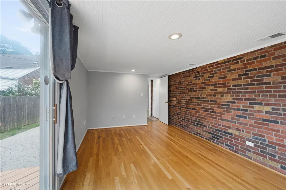 316 Chalfonte Avenue Grosse Pointe Farms City, MI 48236