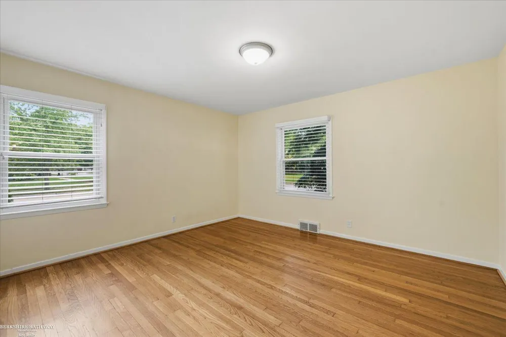 316 Chalfonte Avenue Grosse Pointe Farms City, MI 48236