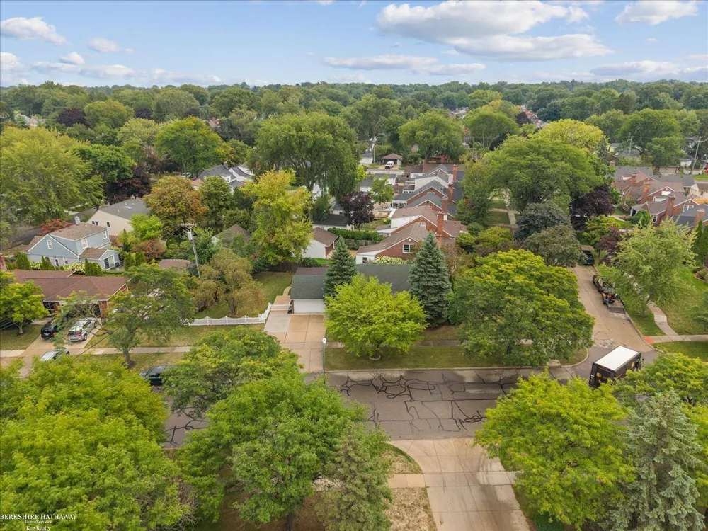 316 Chalfonte Avenue Grosse Pointe Farms City, MI 48236