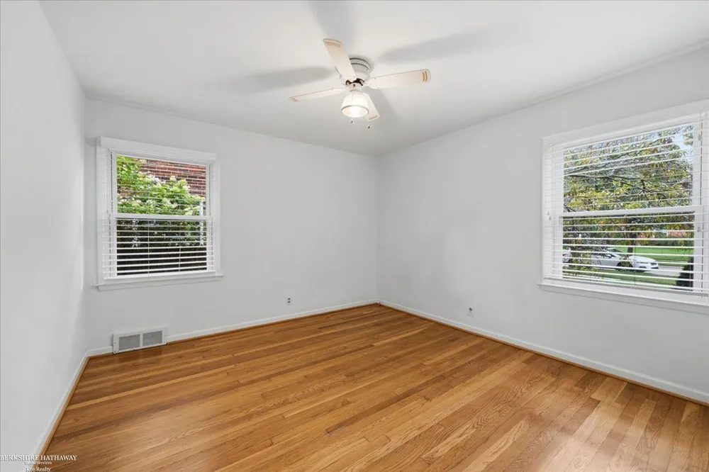 316 Chalfonte Avenue Grosse Pointe Farms City, MI 48236