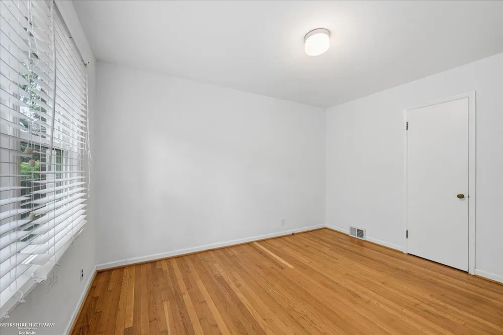 316 Chalfonte Avenue Grosse Pointe Farms City, MI 48236