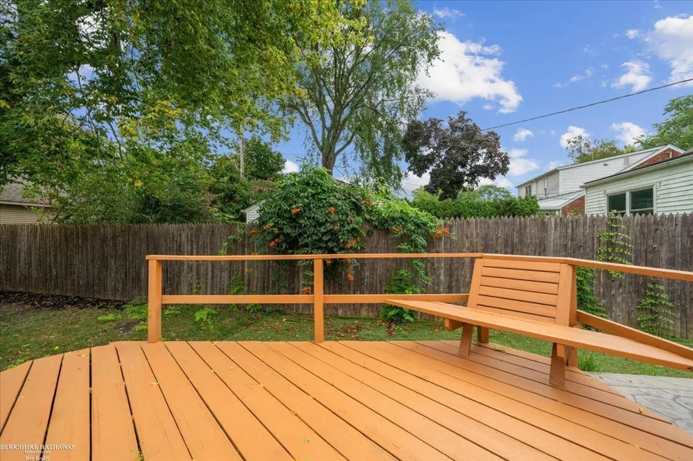316 Chalfonte Avenue Grosse Pointe Farms City, MI 48236