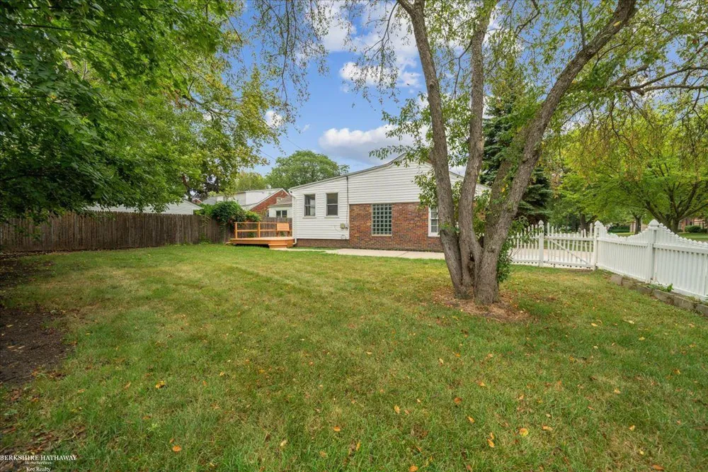 316 Chalfonte Avenue Grosse Pointe Farms City, MI 48236