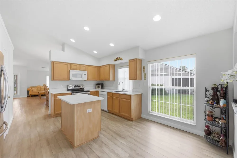 115 WEATHERSFIELD AVENUE Altamonte Springs, FL 32714
