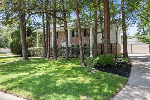 8218 Oak Moss Drive