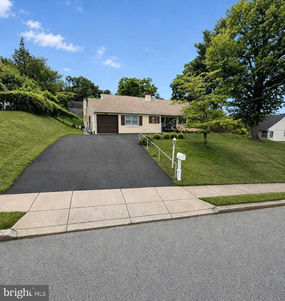 8814 TYSON ROAD Wyndmoor, PA 19038
