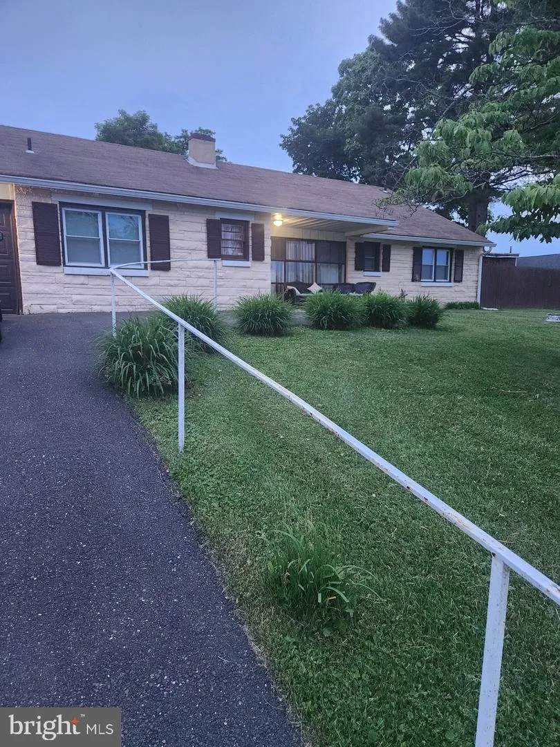 8814 TYSON ROAD Wyndmoor, PA 19038