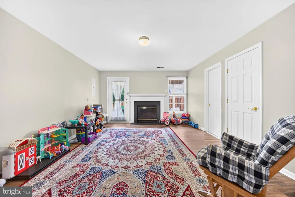 14913 WHITTIER LOOP Woodbridge, VA 22193
