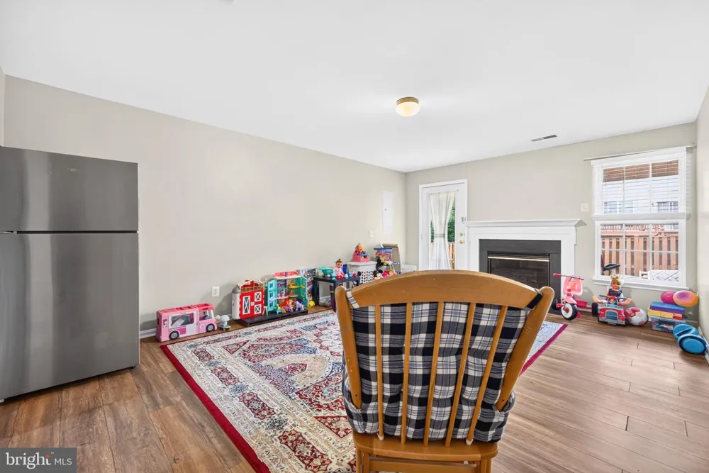 14913 WHITTIER LOOP Woodbridge, VA 22193