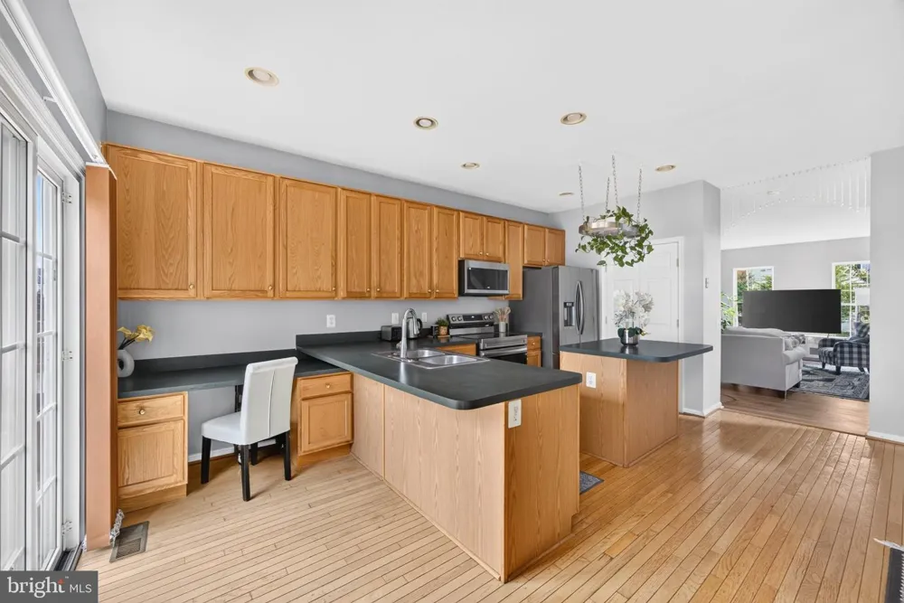 14913 WHITTIER LOOP Woodbridge, VA 22193